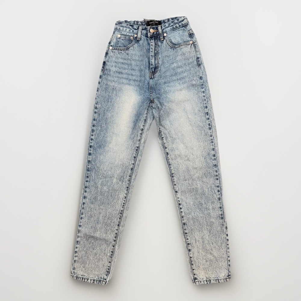 White Fox Denim Jeans Womens XS Light Wash Blue 90s Inspired Straight Leg